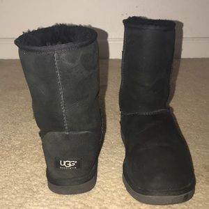Black uggs size 8